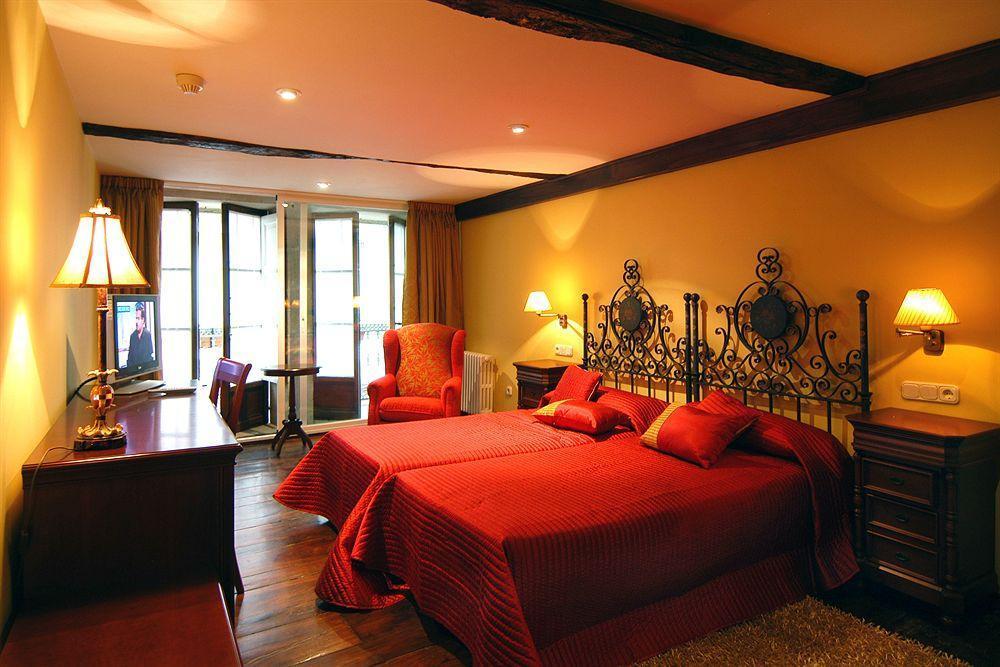 PR Santo Grial Hotel Santiago de Compostela Eksteriør billede