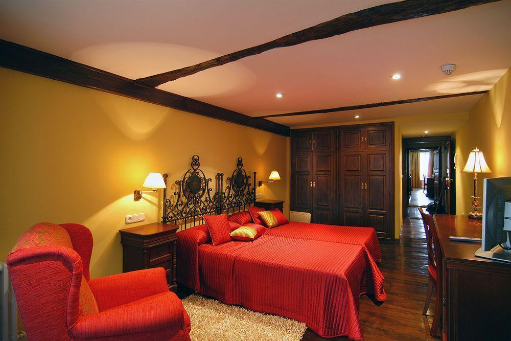 PR Santo Grial Hotel Santiago de Compostela Eksteriør billede