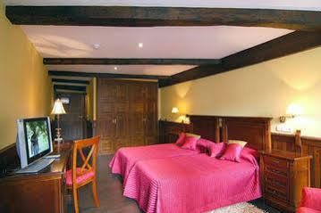PR Santo Grial Hotel Santiago de Compostela Eksteriør billede